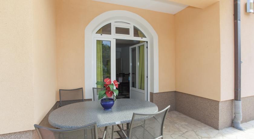 Apartments Damjanovic Makarska Quarto foto
