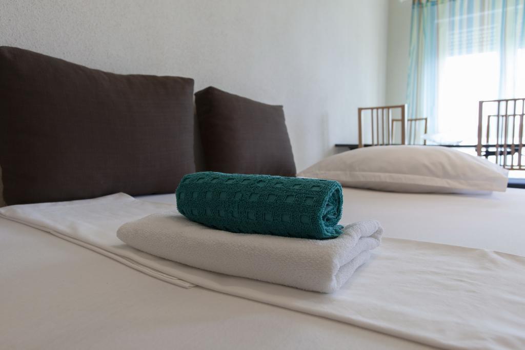 Apartments Damjanovic Makarska Quarto foto
