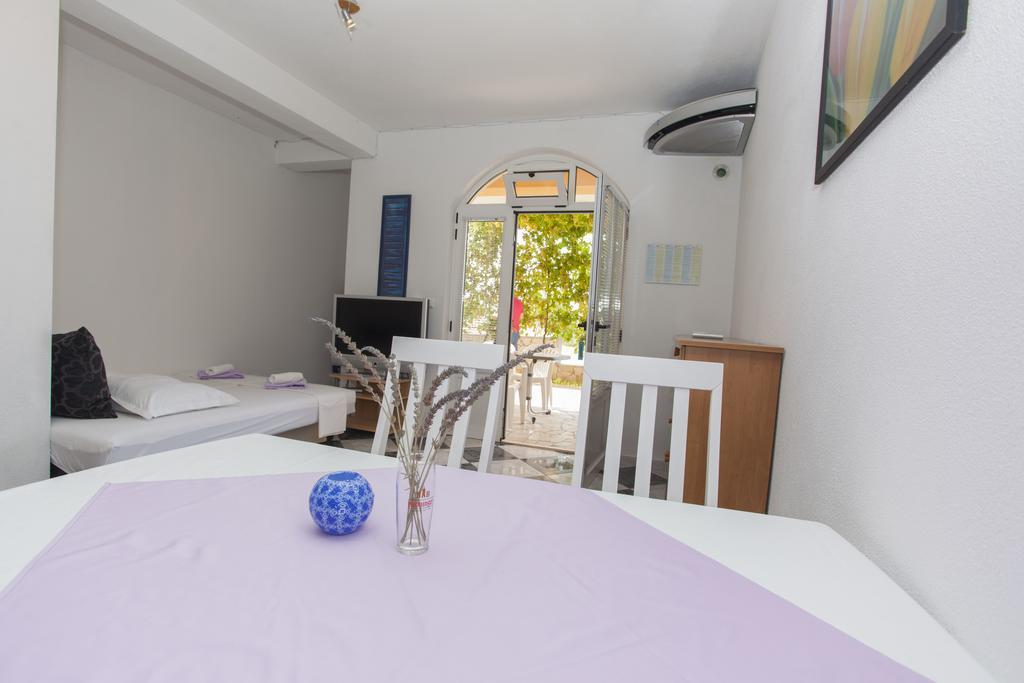 Apartments Damjanovic Makarska Exterior foto