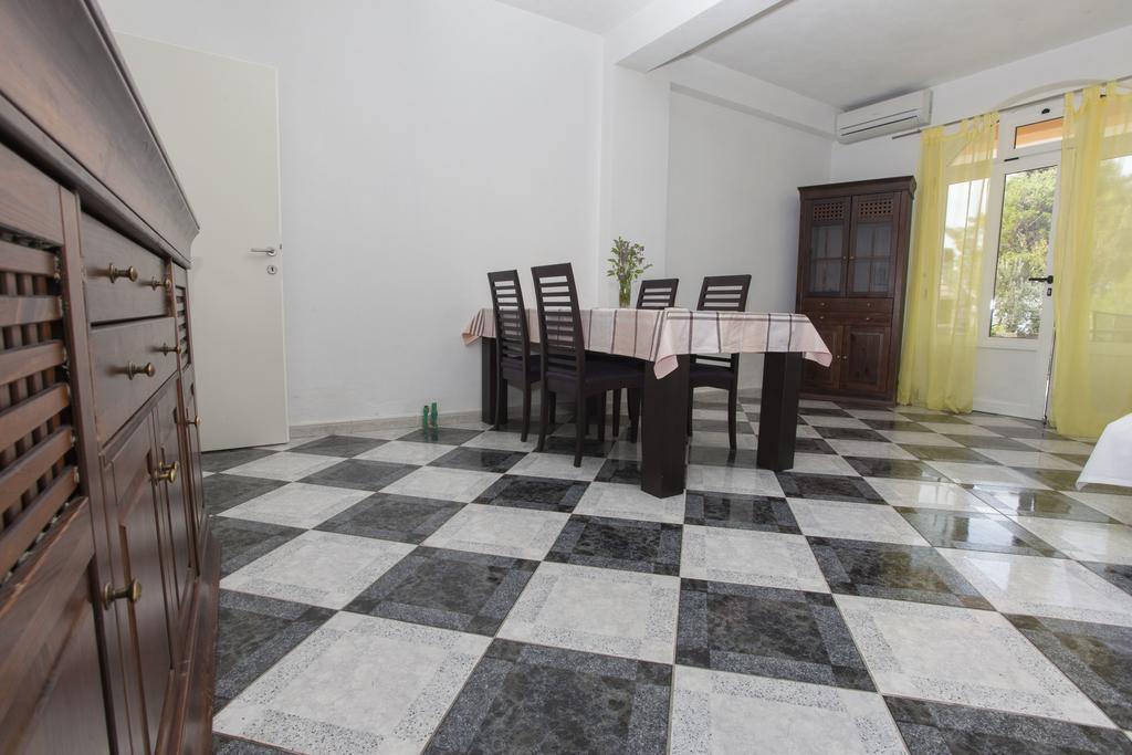 Apartments Damjanovic Makarska Exterior foto