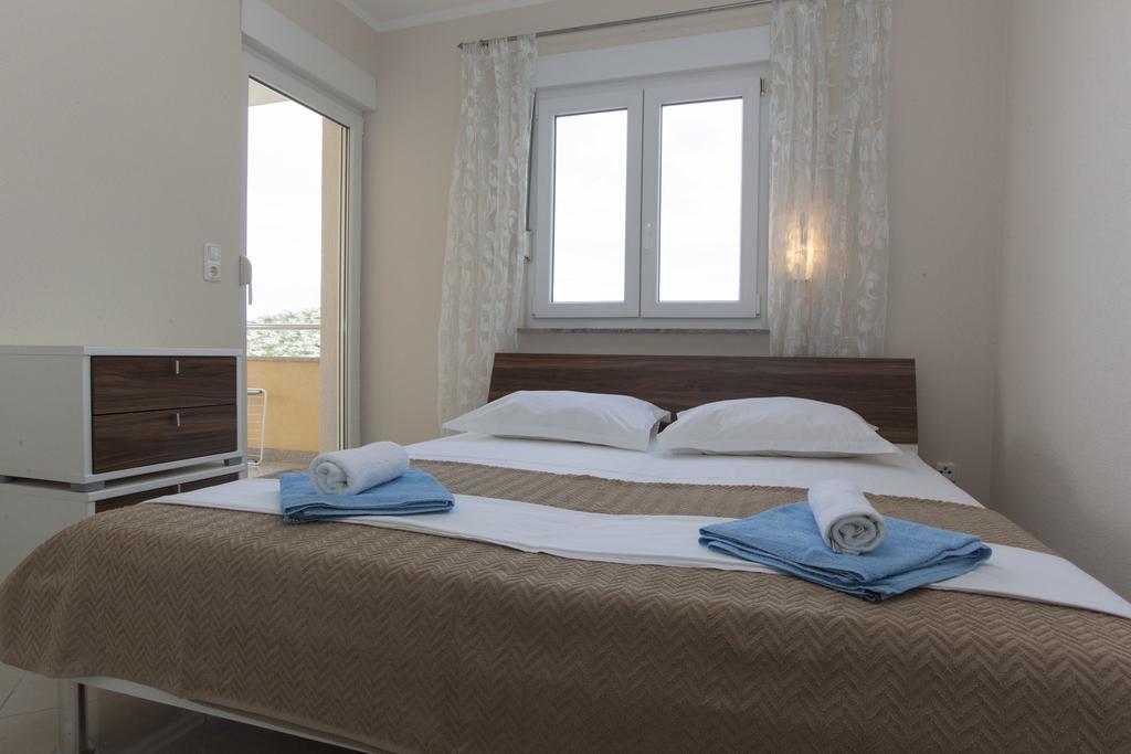 Apartments Damjanovic Makarska Exterior foto